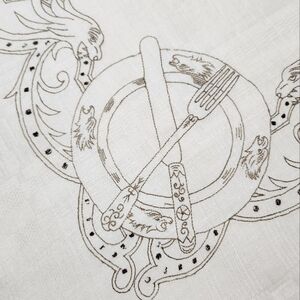 EXQUISITE HAND EMBROIDERED BANQUET LINEN DAMASK TABLECLOTH WITH DRAGON MOTIF